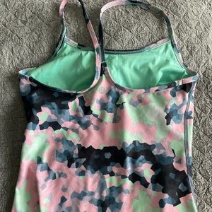 Great condition power y tank size 6